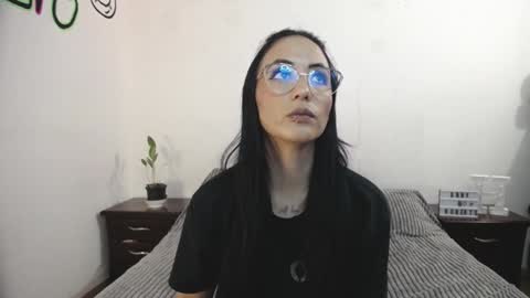 Snapshot of annyroberts_89 chatting on 01/26/25, 06:58 Anny online show from 01/26/25, 06:58