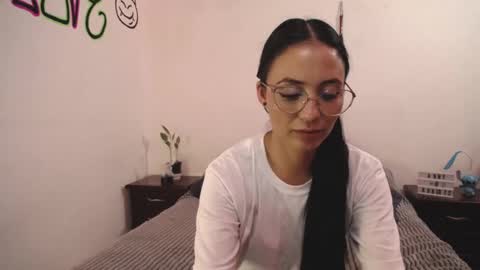 Snapshot of annyroberts_89 chatting on 02/09/25, 10:32 Anny online show from 02/09/25, 10:32