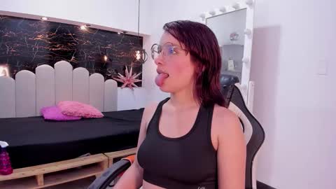 Anny online show from 11/24/25, 08:30