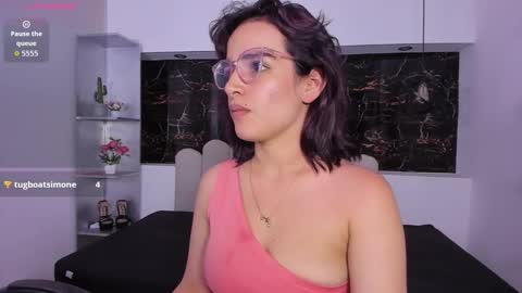 Anny online show from 12/15/25, 08:02