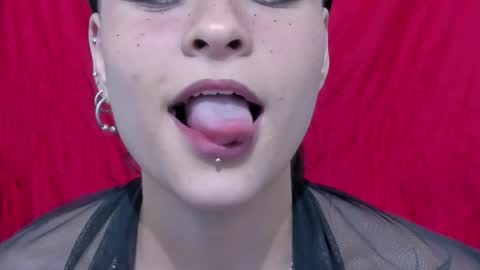 AnnyT online show from 04/13/26, 04:51