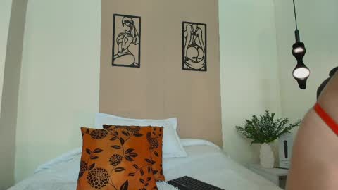 AnnyXhot online show from 04/11/26, 01:48