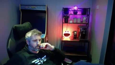 Snapshot of anonymousblokeuk chatting on 01/03/25, 04:27 anonymousblokeuk online show from 01/03/25, 04:27