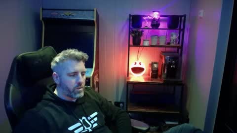 Snapshot of anonymousblokeuk chatting on 01/04/25, 07:02 anonymousblokeuk online show from 01/04/25, 07:02