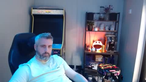 Snapshot of anonymousblokeuk chatting on 09/12/25, 09:31 anonymousblokeuk online show from 09/12/25, 09:31