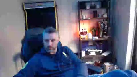 Snapshot of anonymousblokeuk chatting on 11/04/25, 10:58 anonymousblokeuk online show from 11/04/25, 10:58