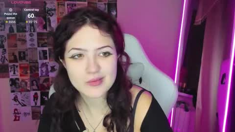 Snapshot of anora_millerr chatting on 10/11/25, 03:10 Anora online show from 10/11/25, 03:10