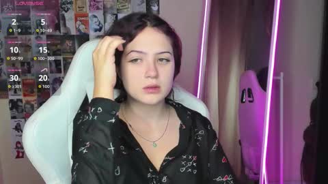 Snapshot of anora_millerr chatting on 10/12/25, 03:22 Anora online show from 10/12/25, 03:22