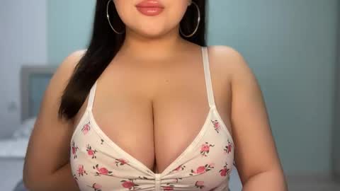 Snapshot of anora_sunny chatting on 09/29/25, 07:30 Any online show from 09/29/25, 07:30