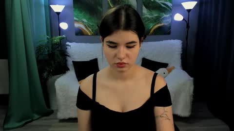 Snapshot of anoradark chatting on 09/18/25, 07:10 Anora online show from 09/18/25, 07:10