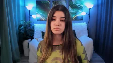 Snapshot of anoradark chatting on 09/26/25, 07:29 Anora online show from 09/26/25, 07:29