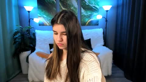 Snapshot of anoradark chatting on 09/29/25, 07:19 Anora online show from 09/29/25, 07:19