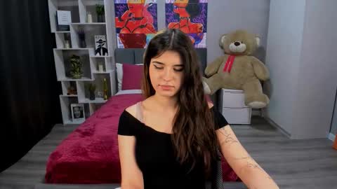 Snapshot of anoradark chatting on 10/07/25, 06:27 Anora online show from 10/07/25, 06:27