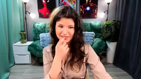 Snapshot of anoradark chatting on 11/29/25, 01:36 Anora online show from 11/29/25, 01:36