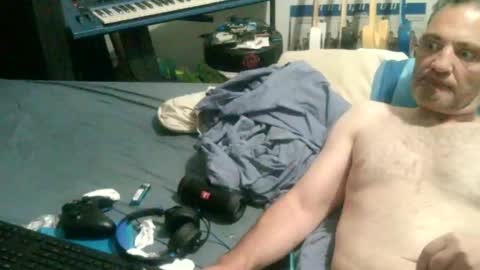 Snapshot of anssyboy696 chatting on 01/23/25, 04:48 anssyboy696 online show from 01/23/25, 04:48