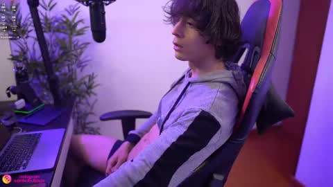 Snapshot of anthobuitrago chatting on 02/28/25, 02:20 Anthony Buitrago Independent model online show from 02/28/25, 02:20