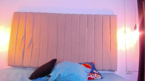 Snapshot of anthonela_castro chatting on 01/11/26, 12:54 antholla online show from 01/11/26, 12:54