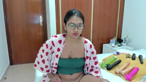 Snapshot of anthonela_hotsex chatting on 10/26/25, 05:19 anthonela_hotsex online show from 10/26/25, 05:19