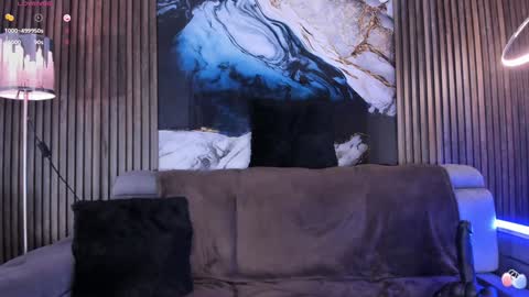 Snapshot of anthoneladoll chatting on 12/21/24, 11:24 Anthoneladoll online show from 12/21/24, 11:24