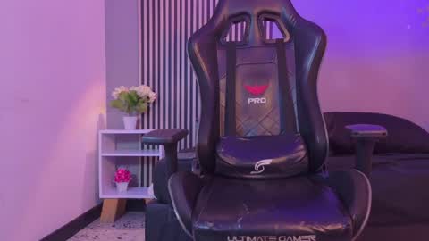 Anthonella Smiith online show from 05/01/26, 05:12