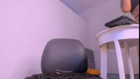 anthonellabrowm_ online show from 01/15/26, 08:12