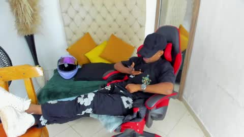       online show from 04/07/26, 01:06