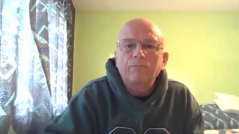 Snapshot of antmatt2025 chatting on 11/26/25, 09:43 antmatt2025 online show from 11/26/25, 09:43