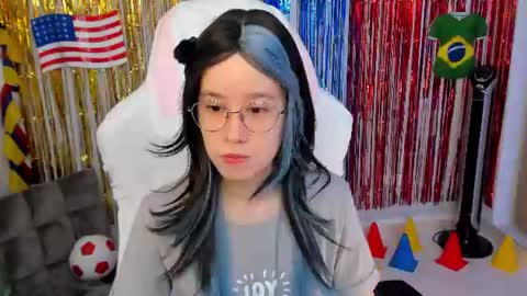 Snapshot of anto_sweet18 chatting on 06/11/26, 11:41 My birthday is on december 2nd surprise me with a gift from my amazonlist online show from 06/11/26, 11:41
