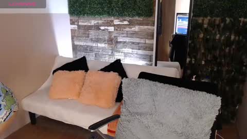 Snapshot of antolyh_c chatting on 02/19/25, 01:28 antolyh_c online show from 02/19/25, 01:28