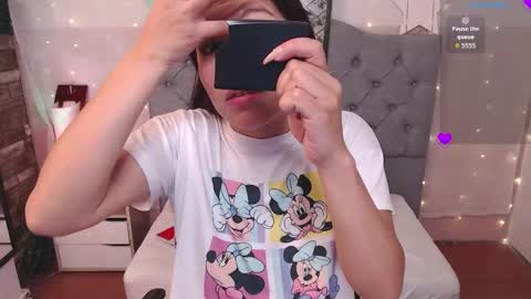 Snapshot of antolyh_c chatting on 11/14/25, 02:05 antolyh_c online show from 11/14/25, 02:05