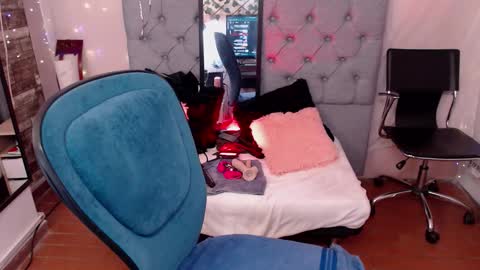 antolyh_c online show from 03/29/26, 12:27