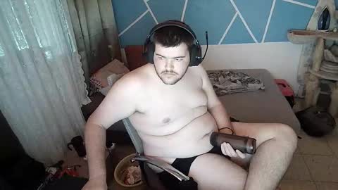 Snapshot of anton32556 chatting on 11/25/25, 09:59 i love jeans and boots squirt online show from 11/25/25, 09:59