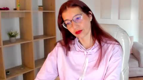 Antonella online show from 10/19/25, 12:17