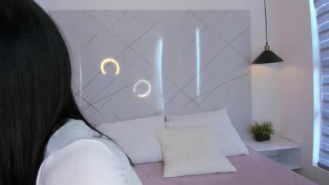 Antonella online show from 11/17/25, 08:14