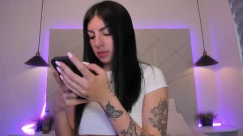 Snapshot of antonella__rouse chatting on 05/03/26, 10:49 Antonella online show from 05/03/26, 10:49