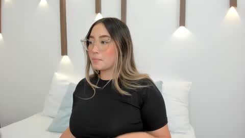 A N T O N E L L A  online show from 01/24/25, 03:13