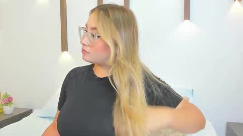 A N T O N E L L A  online show from 09/10/25, 12:38