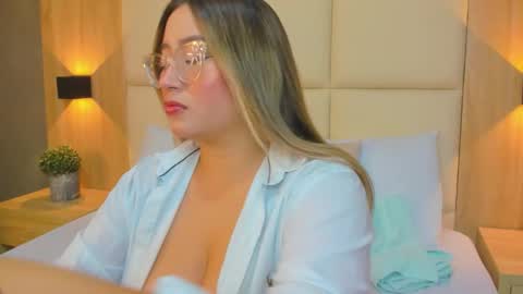 A N T O N E L L A  online show from 12/22/25, 12:02