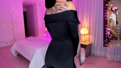 Snapshot of antonella_grayy chatting on 01/10/25, 11:00 Antonella Grayy online show from 01/10/25, 11:00