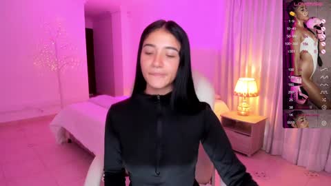 Snapshot of antonella_grayy chatting on 01/10/25, 02:02 Antonella Grayy online show from 01/10/25, 02:02