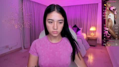 Snapshot of antonella_grayy chatting on 01/15/25, 11:00 Antonella Grayy online show from 01/15/25, 11:00