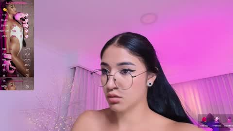 Snapshot of antonella_grayy chatting on 01/30/25, 04:34 Antonella Grayy online show from 01/30/25, 04:34