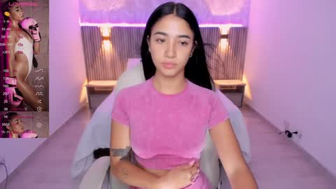Snapshot of antonella_grayy chatting on 02/07/25, 11:01 Antonella Grayy online show from 02/07/25, 11:01