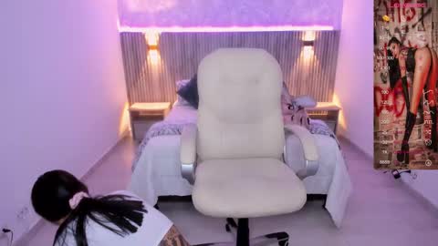 Snapshot of antonella_grayy chatting on 02/26/25, 10:58 Antonella Grayy online show from 02/26/25, 10:58