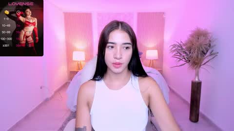 Snapshot of antonella_grayy chatting on 09/29/25, 11:04 Antonella Grayy online show from 09/29/25, 11:04