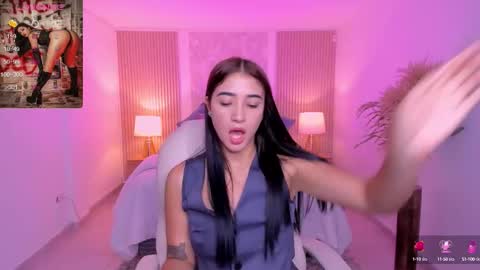 Snapshot of antonella_grayy chatting on 10/03/25, 11:07 Antonella Grayy online show from 10/03/25, 11:07