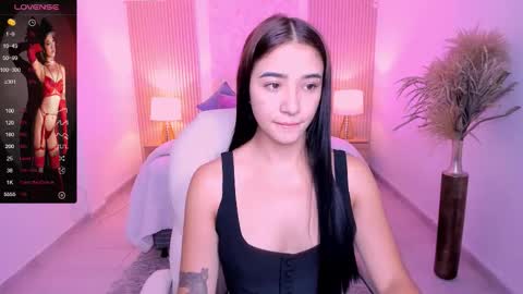 Snapshot of antonella_grayy chatting on 10/08/25, 11:08 Antonella Grayy online show from 10/08/25, 11:08