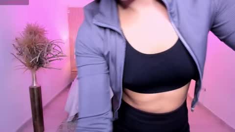 Snapshot of antonella_grayy chatting on 10/20/25, 10:59 Antonella Grayy online show from 10/20/25, 10:59