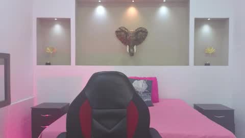 Antonella online show from 02/24/26, 12:25