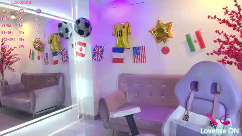 Snapshot of antonella_wiild chatting on 06/25/26, 03:39 Antonella online show from 06/25/26, 03:39